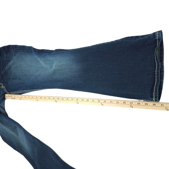BKE Culture Stretch Boot Cut Jeans Womens 33 Mid Rise Distressed Whiskered Denim - Picture 5 of 15